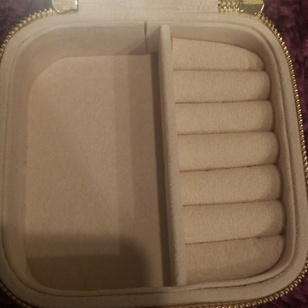 Jewelry box - Picture 2 of 4